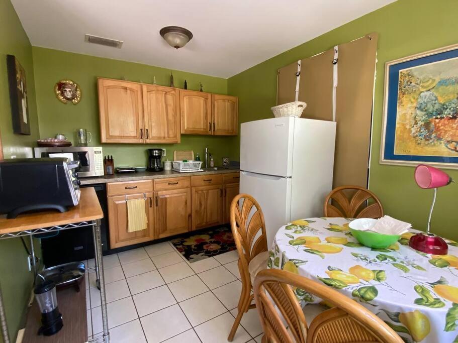One Bed Suite Near Beaches And Downtown サラソータ エクステリア 写真