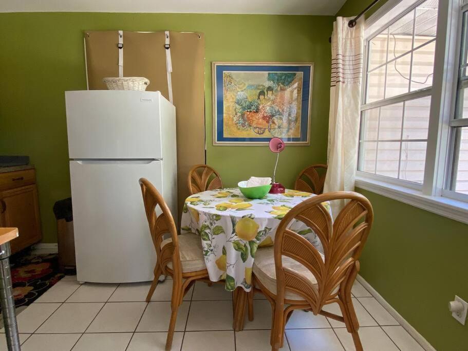 One Bed Suite Near Beaches And Downtown サラソータ エクステリア 写真